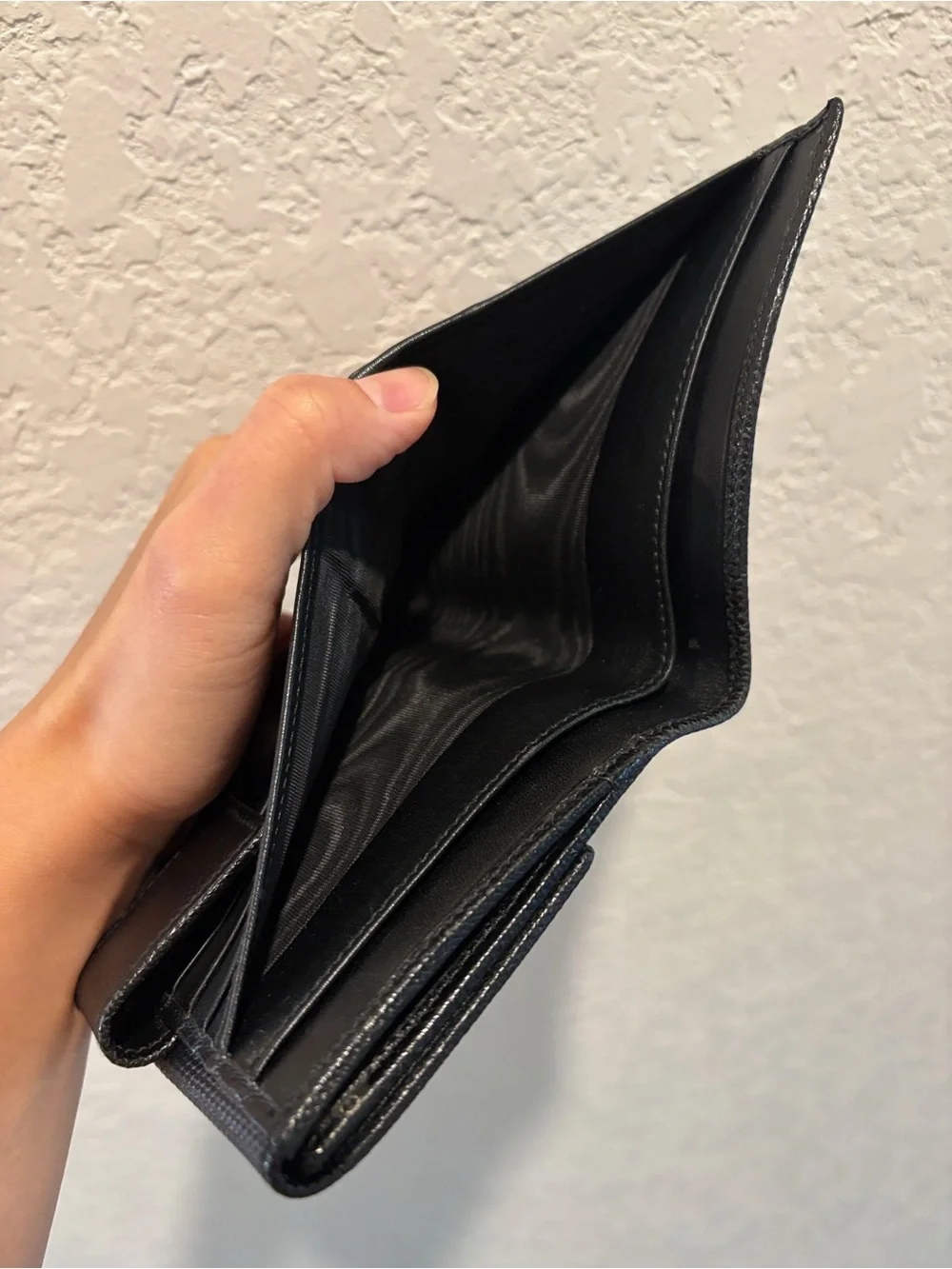 Gucci GG Logo Black Leather Wallet